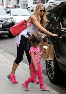 Denise Richards Poster 2751786