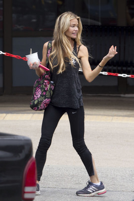 Denise Richards Poster 2751839