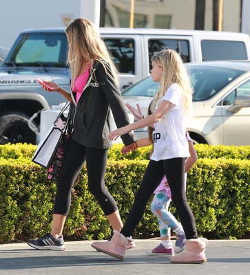 Denise Richards Poster 2751863