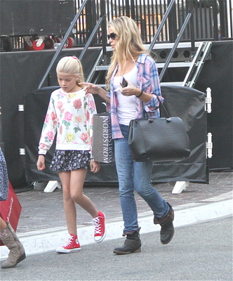 Denise Richards Poster 2751959