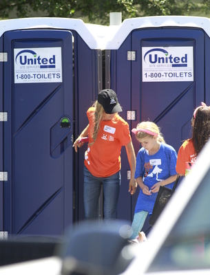 Denise Richards Poster 2752008