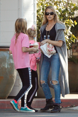 Denise Richards Poster 2752034