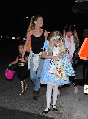 Denise Richards Poster 2752060