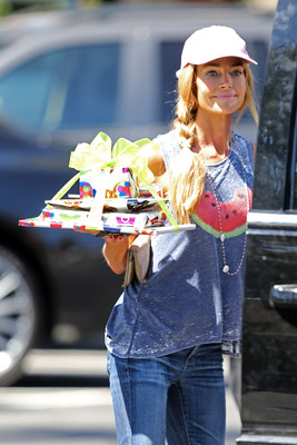 Denise Richards Poster 2752077