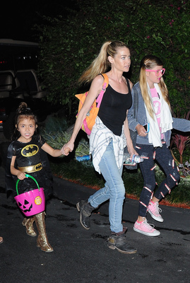 Denise Richards Poster 2752096