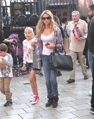 Denise Richards Poster 2752098