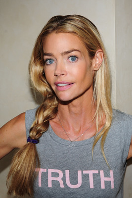 Denise Richards Poster 2752164