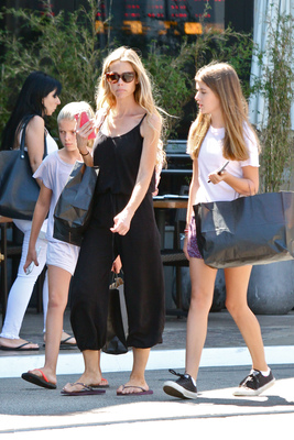 Denise Richards Poster 2752391