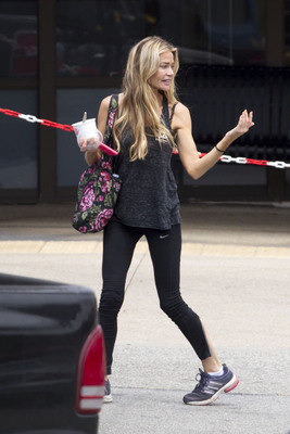 Denise Richards Poster 2752392