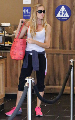 Denise Richards Poster 2752397