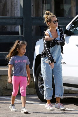 Denise Richards Poster 2752438