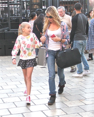 Denise Richards Poster 2752509