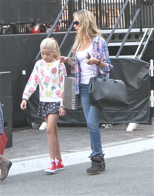 Denise Richards Poster 2752567