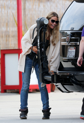 Denise Richards Poster 2752608