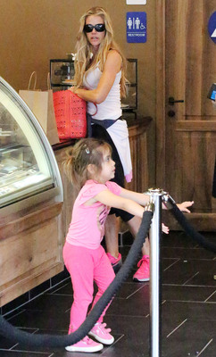 Denise Richards Poster 2752619