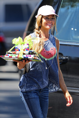 Denise Richards Poster 2752705