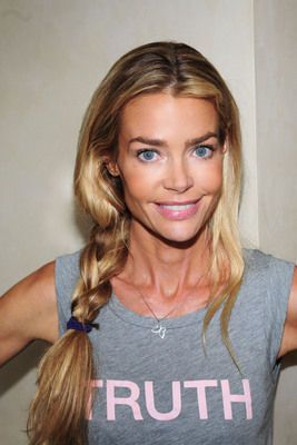 Denise Richards Poster 2752790