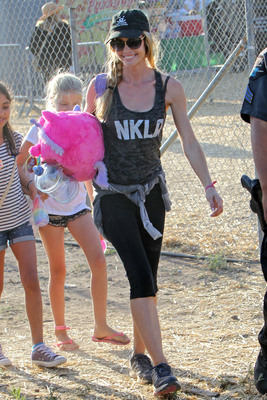 Denise Richards Poster 2752798