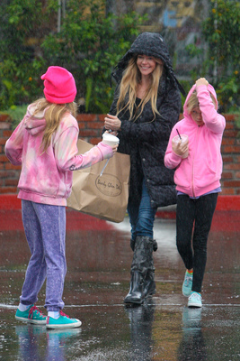 Denise Richards Poster 2752893