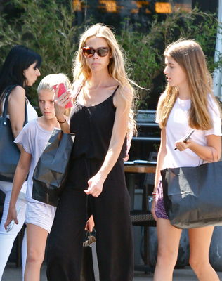 Denise Richards Poster 2753015