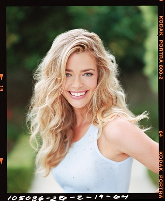 Denise Richards Poster 3820499
