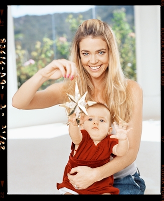 Denise Richards Poster 3820508