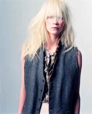 Dewi Driegen Poster 2132984