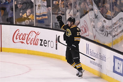 Dougie Hamilton Poster 3545941