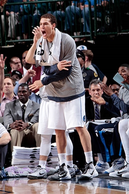 Dwight Powell Poster 3438104
