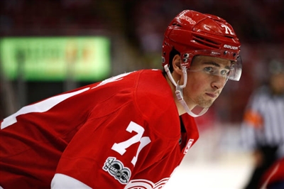 Dylan Larkin Poster 3554789
