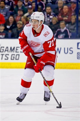 Dylan Larkin Poster 3554791
