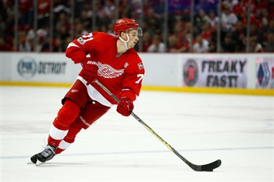 Dylan Larkin Poster 3554799
