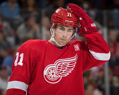 Dylan Larkin Poster 3554802