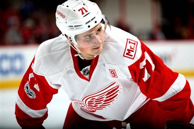 Dylan Larkin Poster 3554807