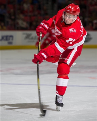 Dylan Larkin Poster 3554826