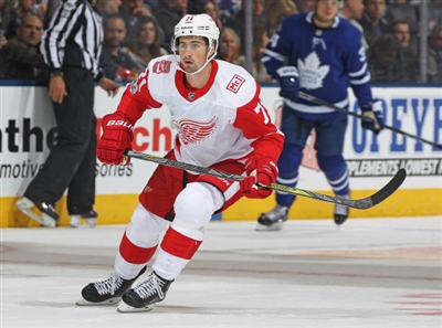 Dylan Larkin Poster 3554837