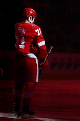 Dylan Larkin Poster 3554897