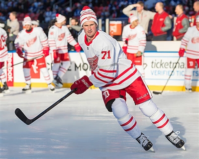 Dylan Larkin Poster 3554898