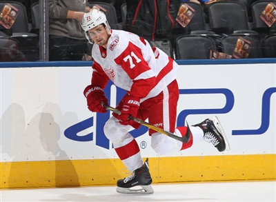 Dylan Larkin Poster 3554910