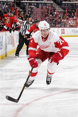 Dylan Larkin Poster 3554941