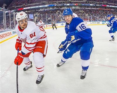 Dylan Larkin Poster 3554943