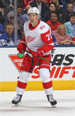 Dylan Larkin Poster 3554945