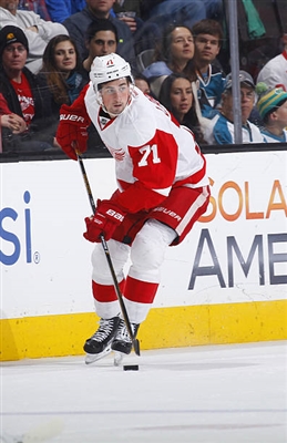 Dylan Larkin Poster 3554953