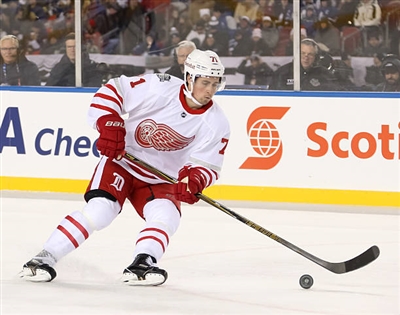 Dylan Larkin Poster 3554975