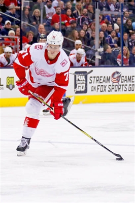 Dylan Larkin Poster 3554993