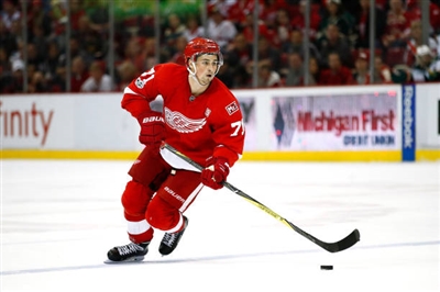 Dylan Larkin Poster 3554997