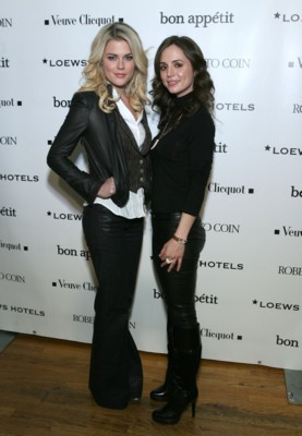 ELIZA DUSHKU Poster 1510378