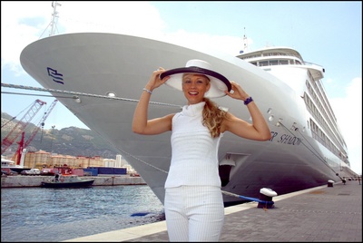 ELODIE GOSSUIN Poster 2079858