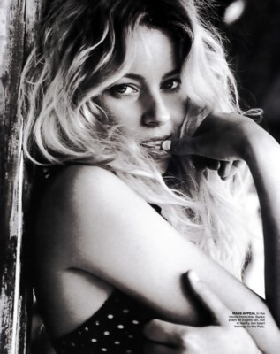 Elizabeth Banks Poster 1463718