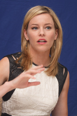Elizabeth Banks Poster 2446320